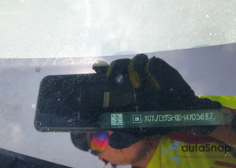 2017 Chevrolet Sonic Lt from USA, damaged, VIN 1G1JD5SH8H4103687